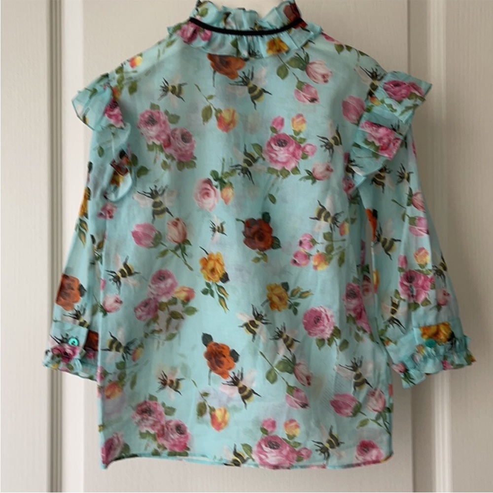 🎊Closet closing Authentic Gucci top for girl, used couple times
